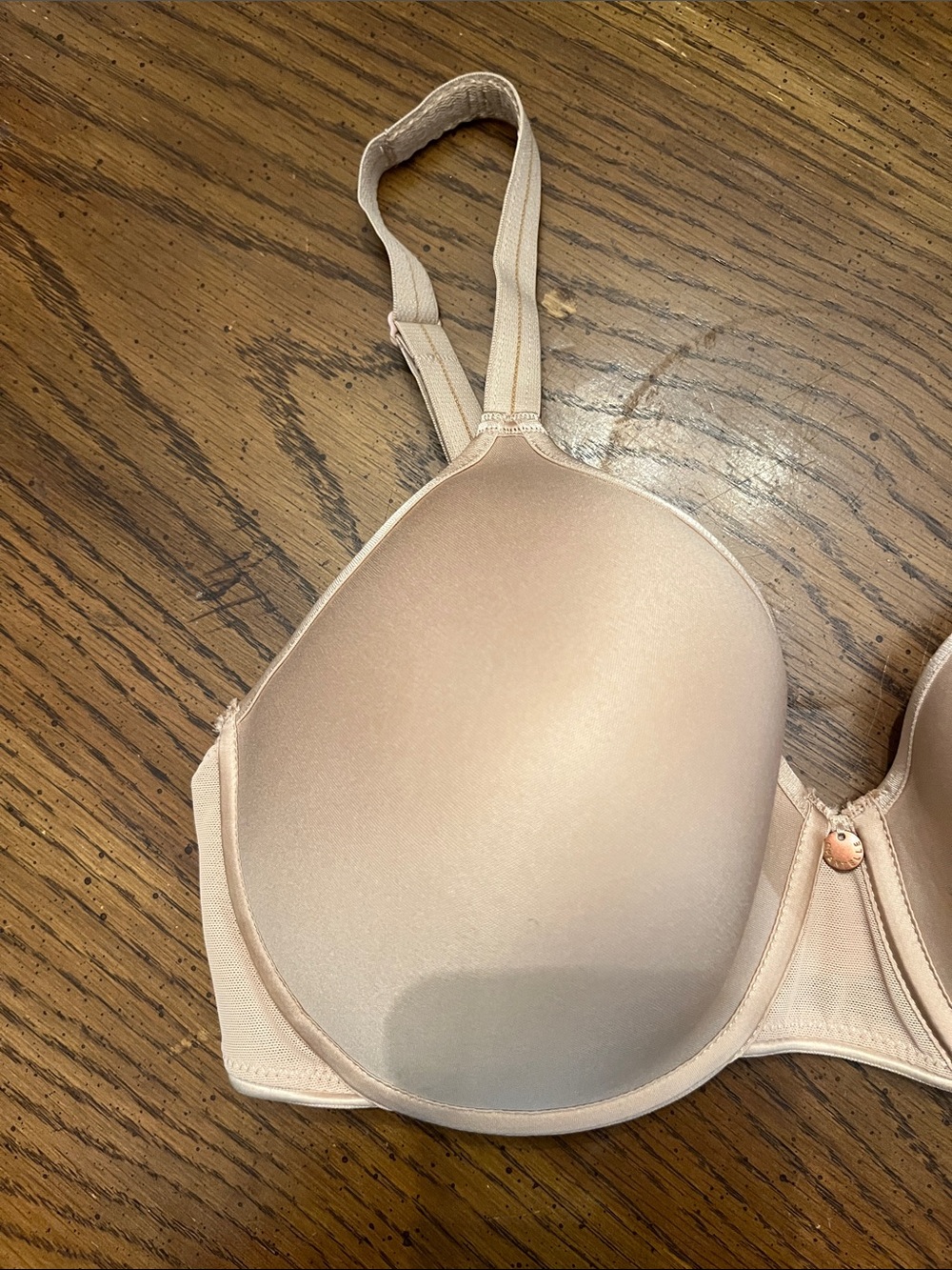 Chantelle Light Nude Smooth Underwire T Shirt Bra, size 34D, new with tags - Picture 2 of 15